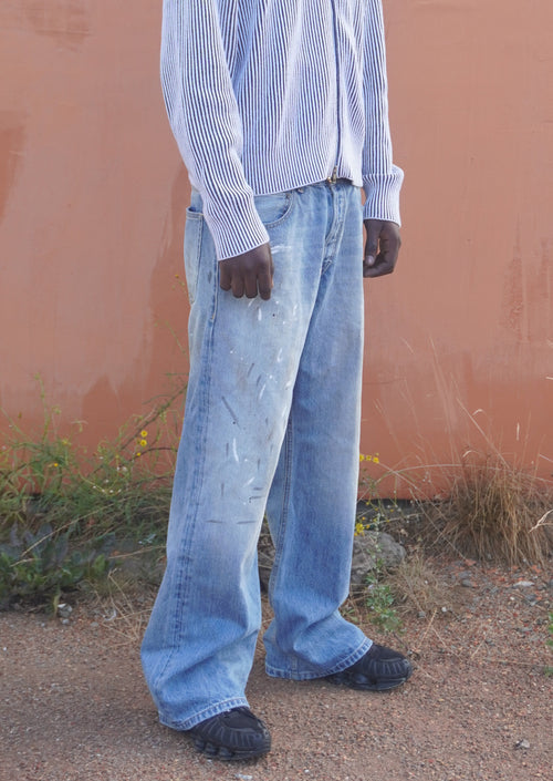 LIGHT BLUE WASH BAGGY JEANS
